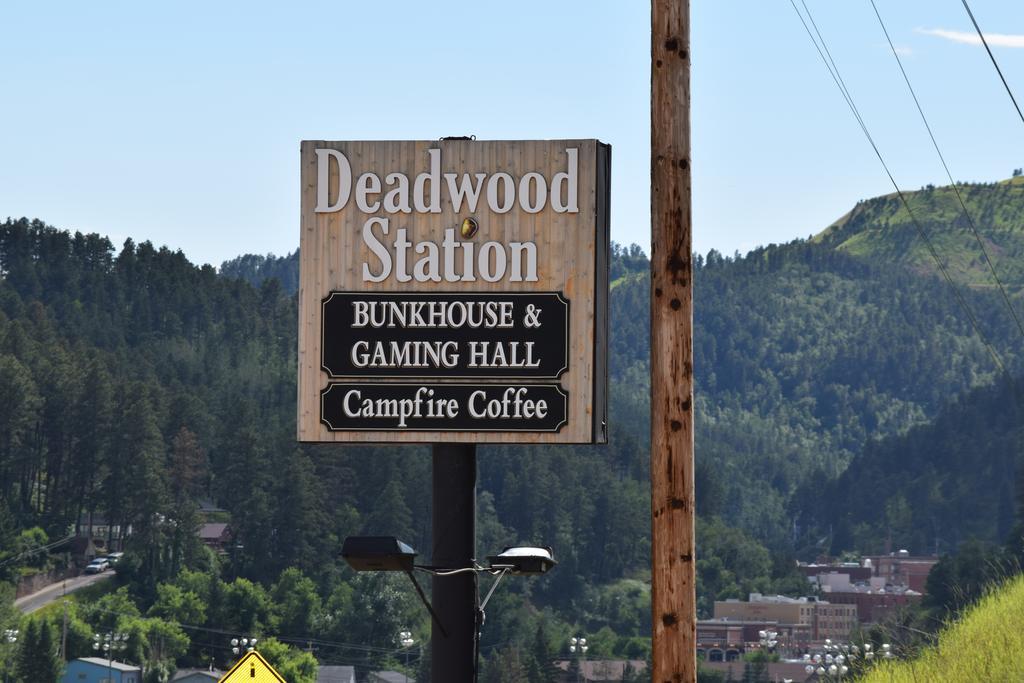 Deadwood Station Bunkhouse And Gambling Hall Motel Exterior photo