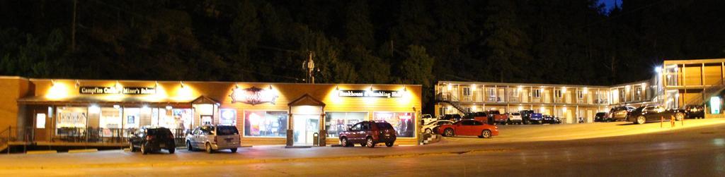 Deadwood Station Bunkhouse And Gambling Hall Motel Exterior photo